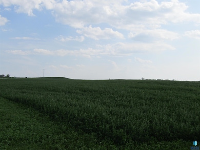 400 S Benjamin St, Humboldt, SD 57106 - photo 2