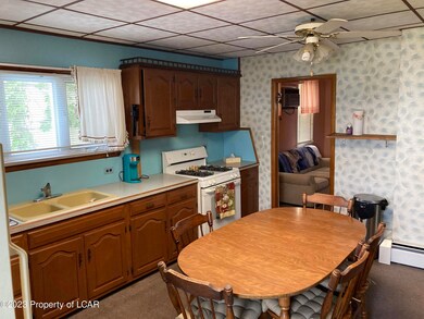 420 E Grand St, Nanticoke, PA 18634 - photo 6