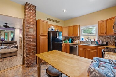 22 Russell St, Franklin, NH 03235 - photo 5