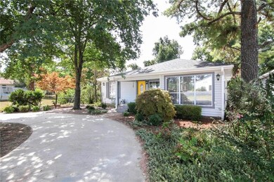 WELCOME HOME to 1027 W Wallace St.