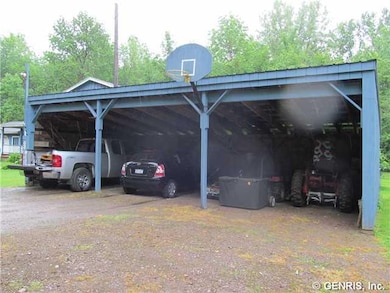 Outbuilding Carport