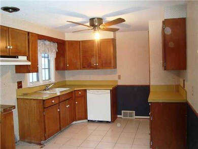 320 Drake Dr, North Tonawanda, NY 14120 - photo 6