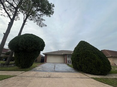 9515 Coast Bridge St, Houston, TX 77075 - photo 3