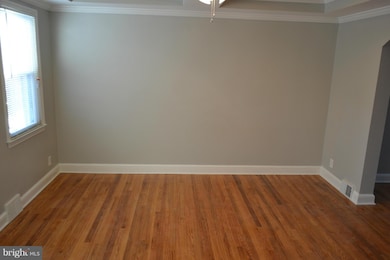 3912 Cedardale Rd, Baltimore, MD 21215 - photo 4