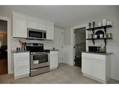 23 Sutton Place, Cranston, RI 02910 - photo 7