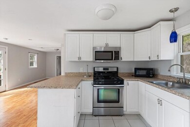 40 Lake Shore Dr, Middleboro, MA 02346 - photo 3