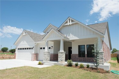 821 NE 21st St, Moore, OK 73160 - photo 2