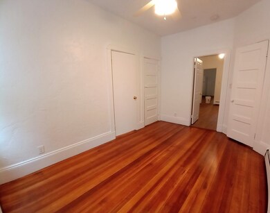 14 Hull St unit 2, Boston, MA 02113 - photo 4