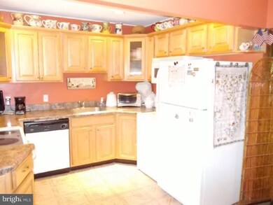 82 Cobalt Ridge Dr N, Levittown, PA 19057 - photo 5