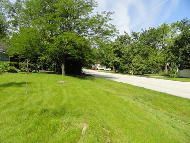 18324 Perth Ave, Homewood, IL 60430 - photo 2