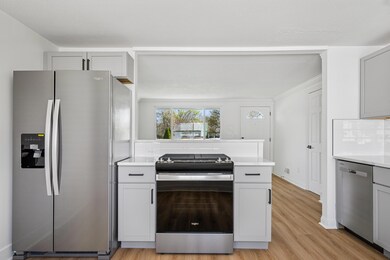 4783 Edinburgh Ln, Columbus, OH 43229 - photo 6