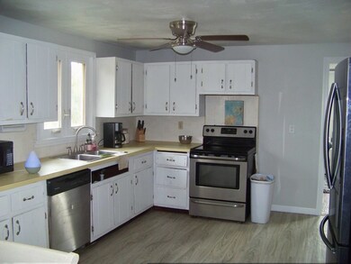 16 Thornton St, Acushnet, MA 02743 - photo 7