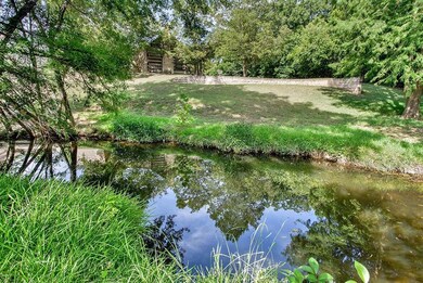 217 Mistletoe St, Fredericksburg, TX 78624 - photo 2