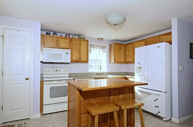33 Swifts Beach Rd, Wareham, MA 02571 - photo 7