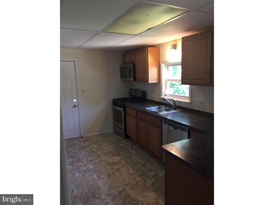 514 Dalmas Ave, Folcroft, PA 19032 - photo 5