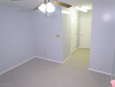 308 Wedgewood Cir unit 324, Belford, NJ 07718 - photo 5