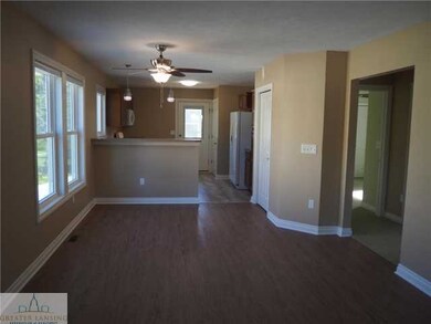 4527 Pleasant Grove Rd, Lansing, MI 48910 - photo 3