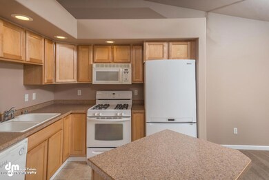 Kitchen_7994-SMALL