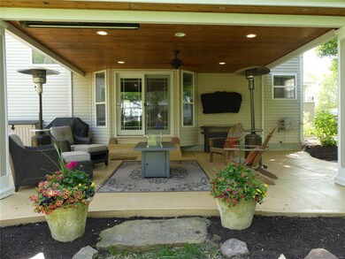 OUTDOOR ENTERTAINING AND RELAXATION SPOT