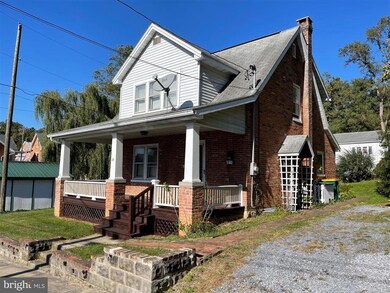 211 E North St unit FRONT, Waynesboro, PA 17268 - photo 2