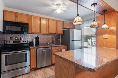 73 Twin Oaks Terrace, South Burlington, VT 05403 - photo 4