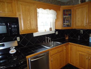 92 Ridge St, Shavertown, PA 18708 - photo 2