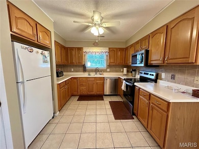 302 E Green Tree Ln, Farmington, MO 63640 - photo 4