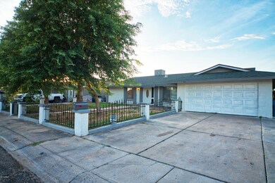 7942 W Heatherbrae Dr unit 6, Phoenix, AZ 85033 - photo 5