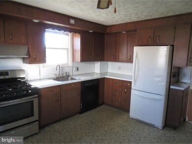 523 Buse St, Ridley Park, PA 19078 - photo 6