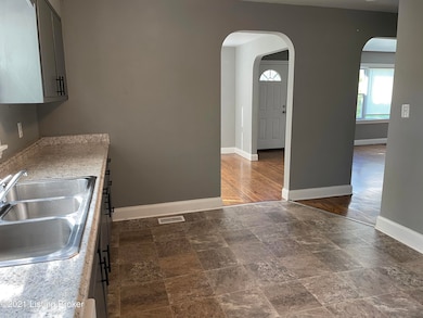 5913 E Manslick Rd, Louisville, KY 40219 - photo 6