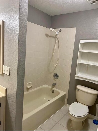 Master Bath Tub/Shower