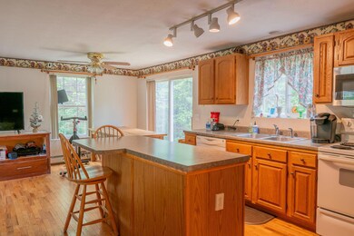 32-web-or-mls-17 Easy St-47
