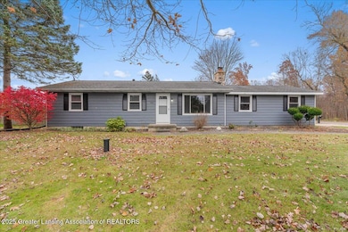 3863 Delano Dr, Eaton Rapids, MI 48827 - photo 2