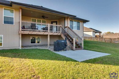 5304 NW Beaumont Ct, Topeka, KS 66618 - photo 6