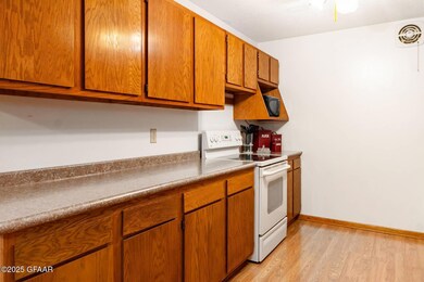1707 21st Ave S unit 211, Grand Forks, ND 58201 - photo 6