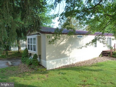 1589 Pin Oak Dr, Chambersburg, PA 17202 - photo 4