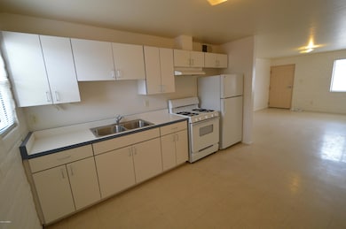 2147 N Isabel Blvd unit 4, Tucson, AZ 85712 - photo 2