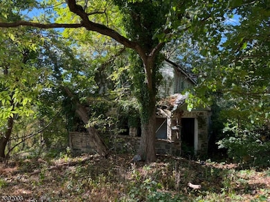 672 Uniontown Rd, Phillipsburg, NJ 08865 - photo 5