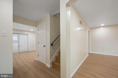 738 W Birchtree Ln, Claymont, DE 19703 - photo 3