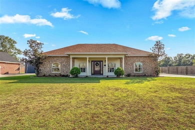 800 E 2nd St, Iowa, LA 70647 - photo 4