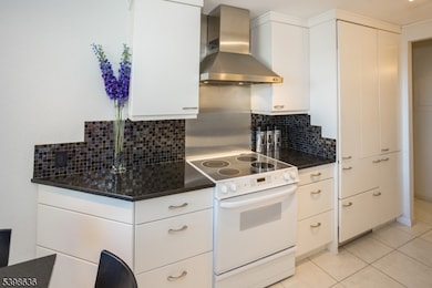 2 Claridge Dr unit 7NE, Verona, NJ 07044 - photo 6