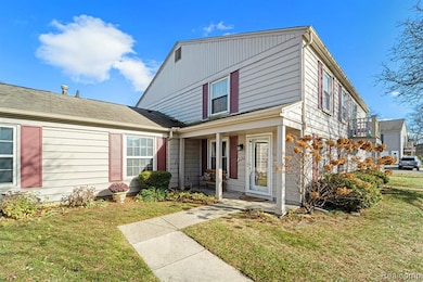 2705 Fox Hollow Ct unit 20C, Lake Orion, MI 48360 - photo 3