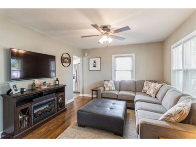 5808 Clark St, Des Moines, IA 50311 - photo 2