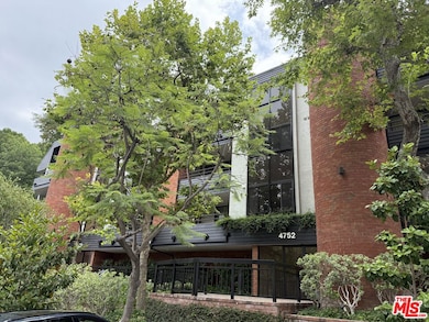 4752 Park Encino Ln unit 212, Encino, CA 91436 - photo 7