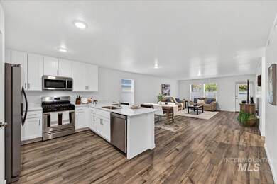 11018 W Hidden Point St, Star, ID 83669 - photo 4