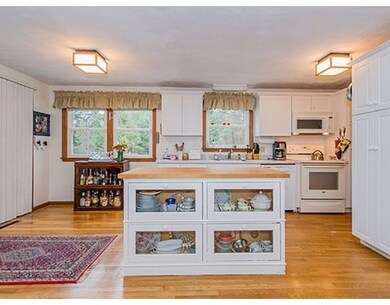 422 Dutton Rd, Sudbury, MA 01776 - photo 5