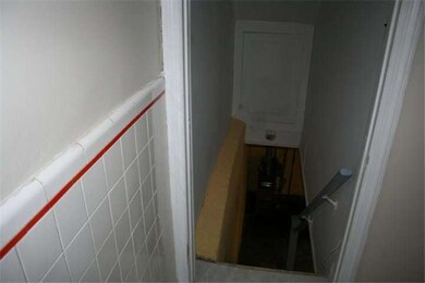 7249 Pine St, Upper Darby, PA 19082 - photo 2