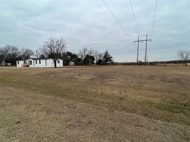 215 Pecan Orchard Rd, Denison, TX 75020 - photo 2