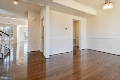 6815 Little Barley Dr, Marriottsville, MD 21104 - photo 5