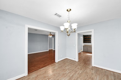 1203 17th Ave N, Texas City, TX 77590 - photo 4